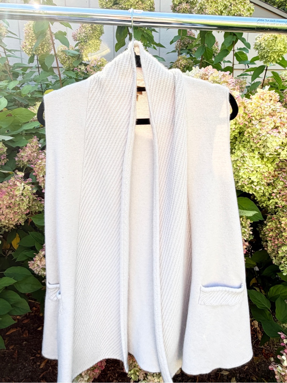 Paul Stuart Cream Open-Front Knit Vest with Shawl Collar
